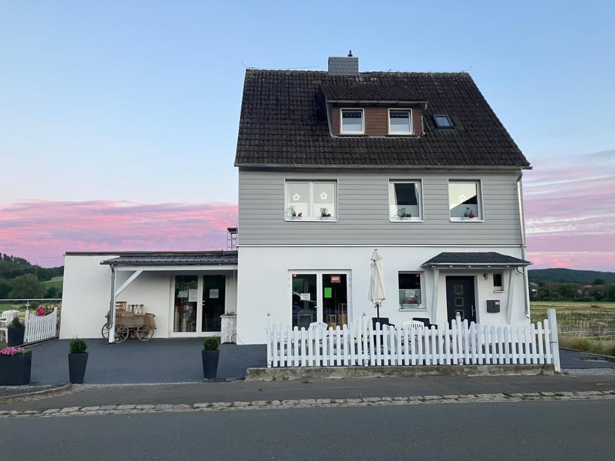 Mellys Cafe & Store Einbeck Ngoại thất bức ảnh