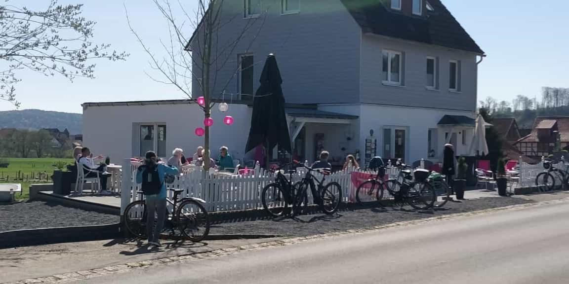 Mellys Cafe & Store Einbeck Ngoại thất bức ảnh